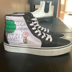 Vans high top skate shoes (men 6 - women 7.5)